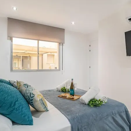 Beautiful 2br - 20 Meters From - In Center Апартаменты *