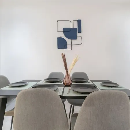 Beautiful 2br - 20 Meters From - In Center * Фуэнхирола