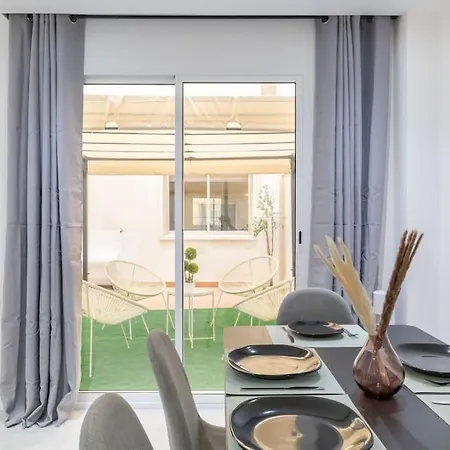 Beautiful 2br - 20 Meters From - In Center Апартаменты Фуэнхирола