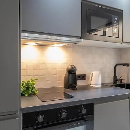 Beautiful 2br - 20 Meters From - In Center Фуэнхирола