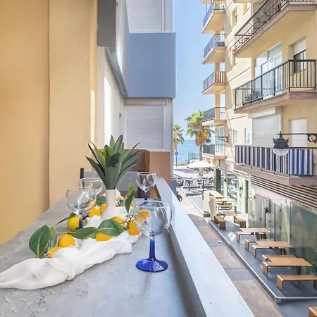 Beautiful 2br - 20 Meters From - In Center Апартаменты Фуэнхирола